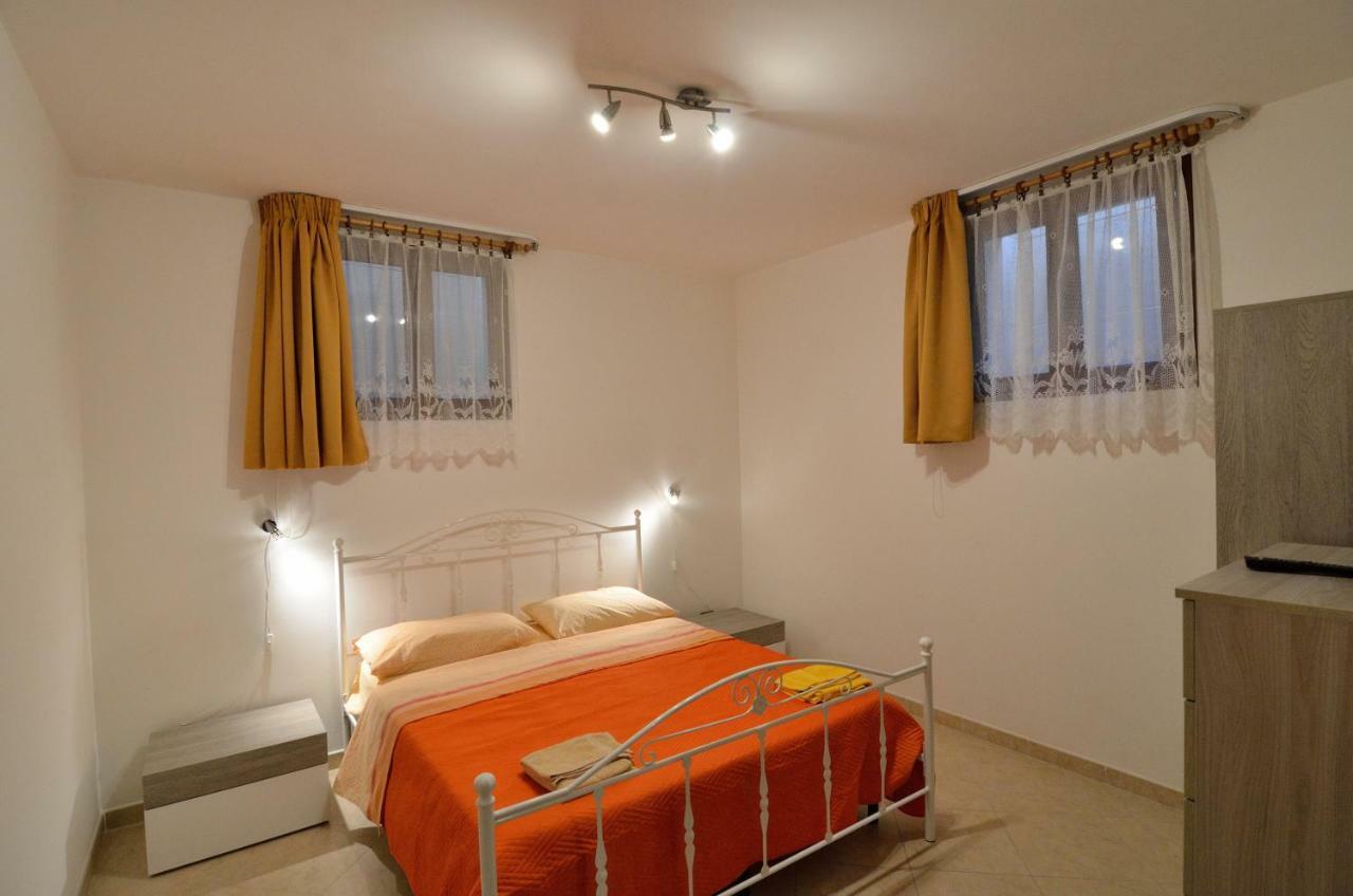 Holiday home Maya Vieste